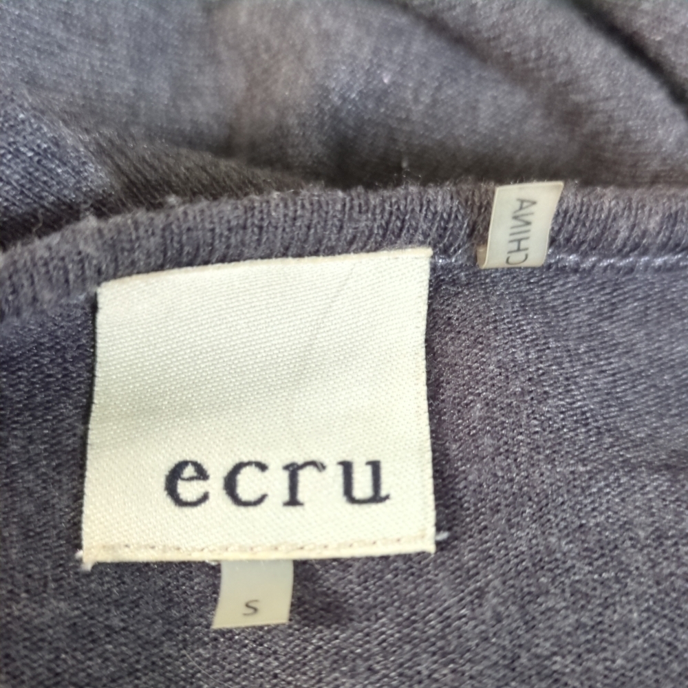 Ecru Leather Accent V Neck Gray Long Sleeve shirt Size Small - Picture 5 of 7